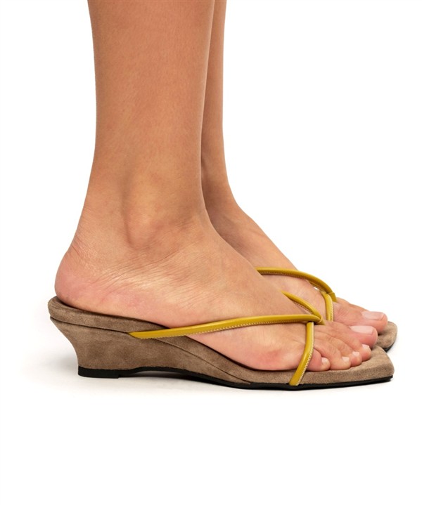 ESIOT KIPOI MUSTARD SAND